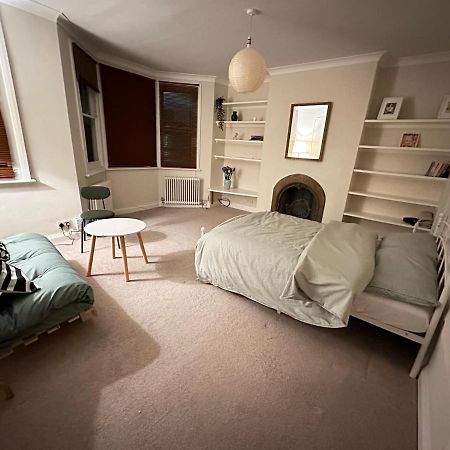 Spacious Room Near Underground Londres Exterior foto